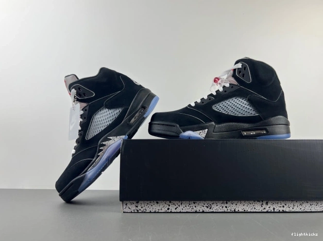 5 Air HF3975-001 Reimagined Metallic Black Jordan 0804